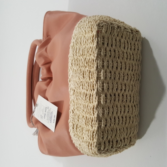 A New Day Small Handtote Magnetic Closure - Picture 7 of 7